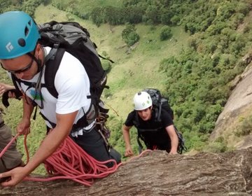 Escalada da Via Normal da Pedra do Baú [São Bento do Sapucaí]