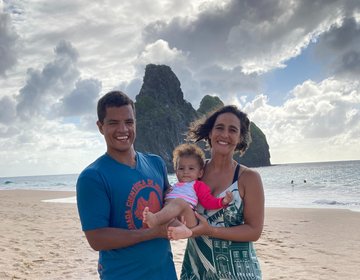 Fernando de Noronha com bebê
