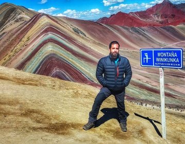Trilha nas Montanhas Coloridas