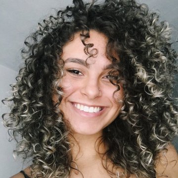 Thayná